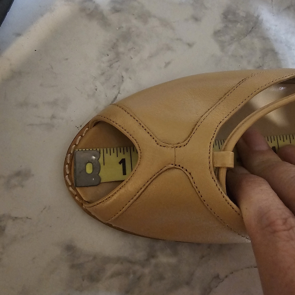 Beautiful leather heels with ankle tie - Picture 14 of 15